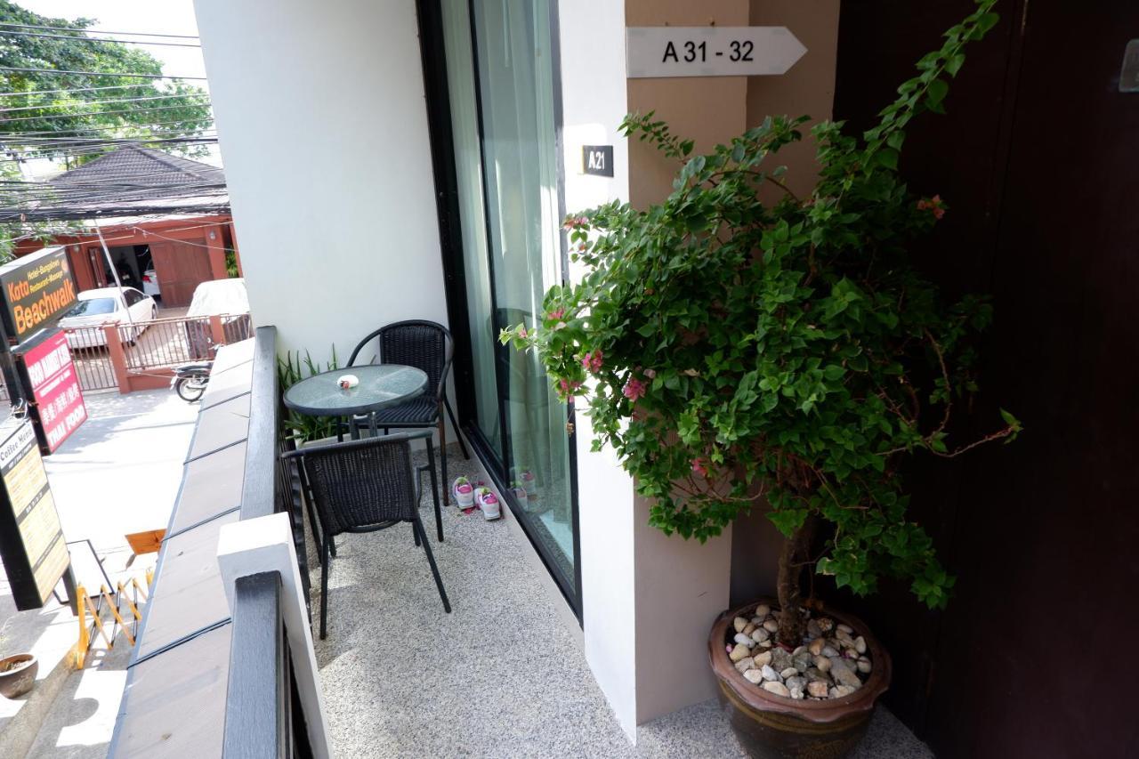 Kata Beachwalk Hotel And Bungalows 외부 사진