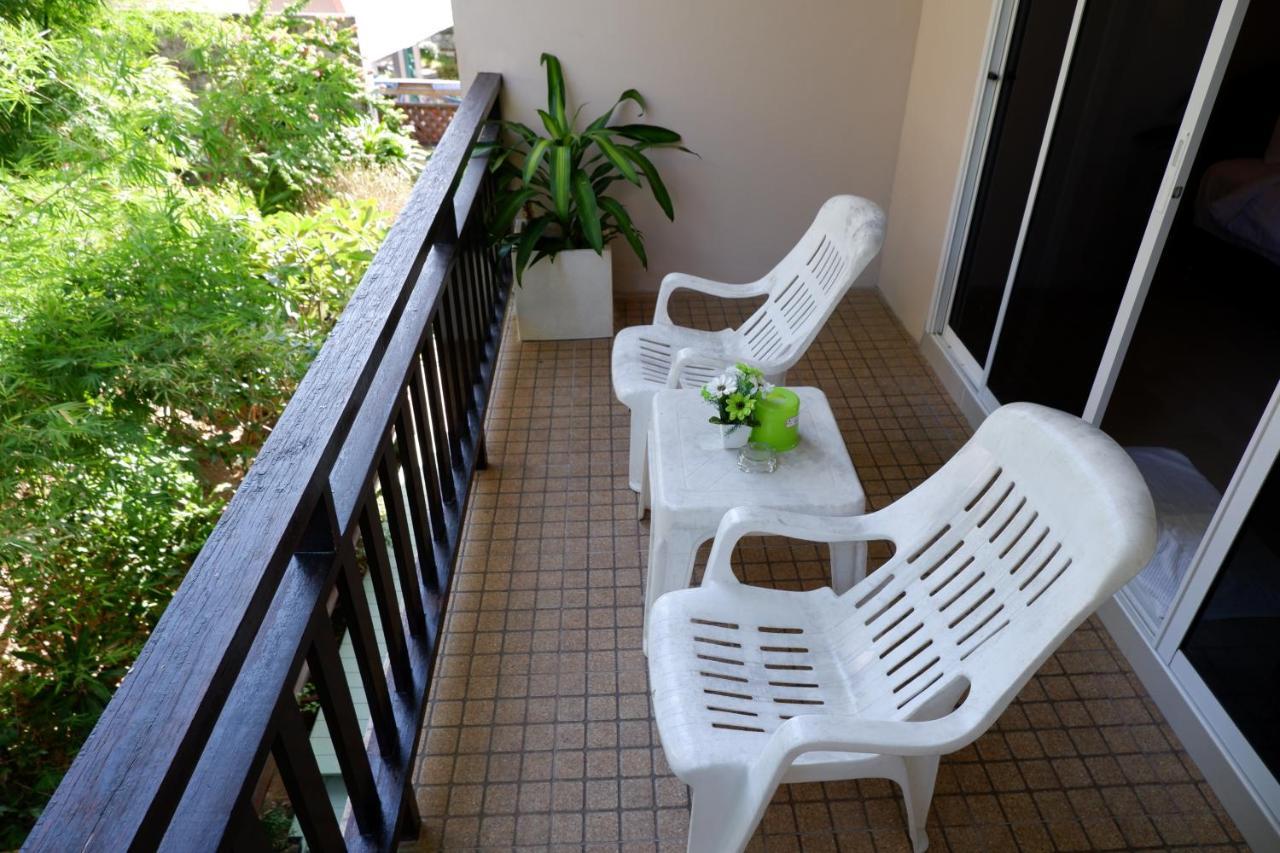 Kata Beachwalk Hotel And Bungalows 외부 사진