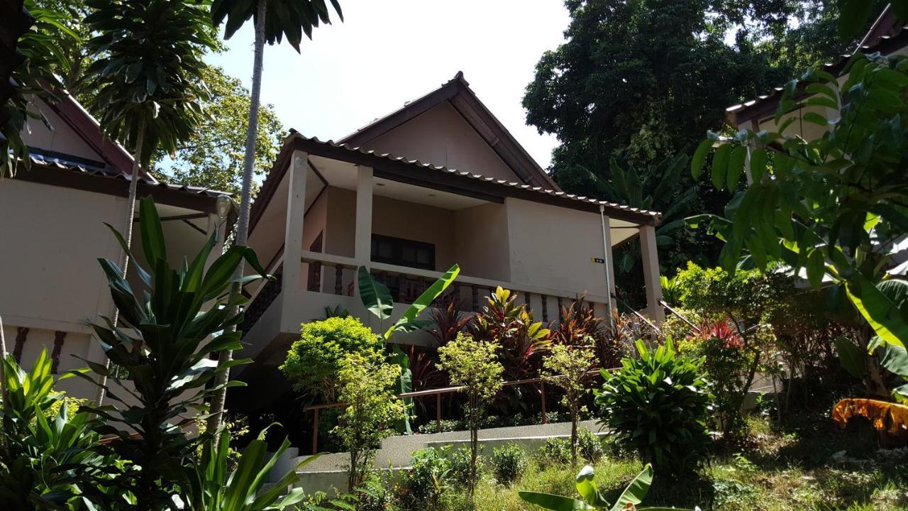 Kata Beachwalk Hotel And Bungalows 외부 사진
