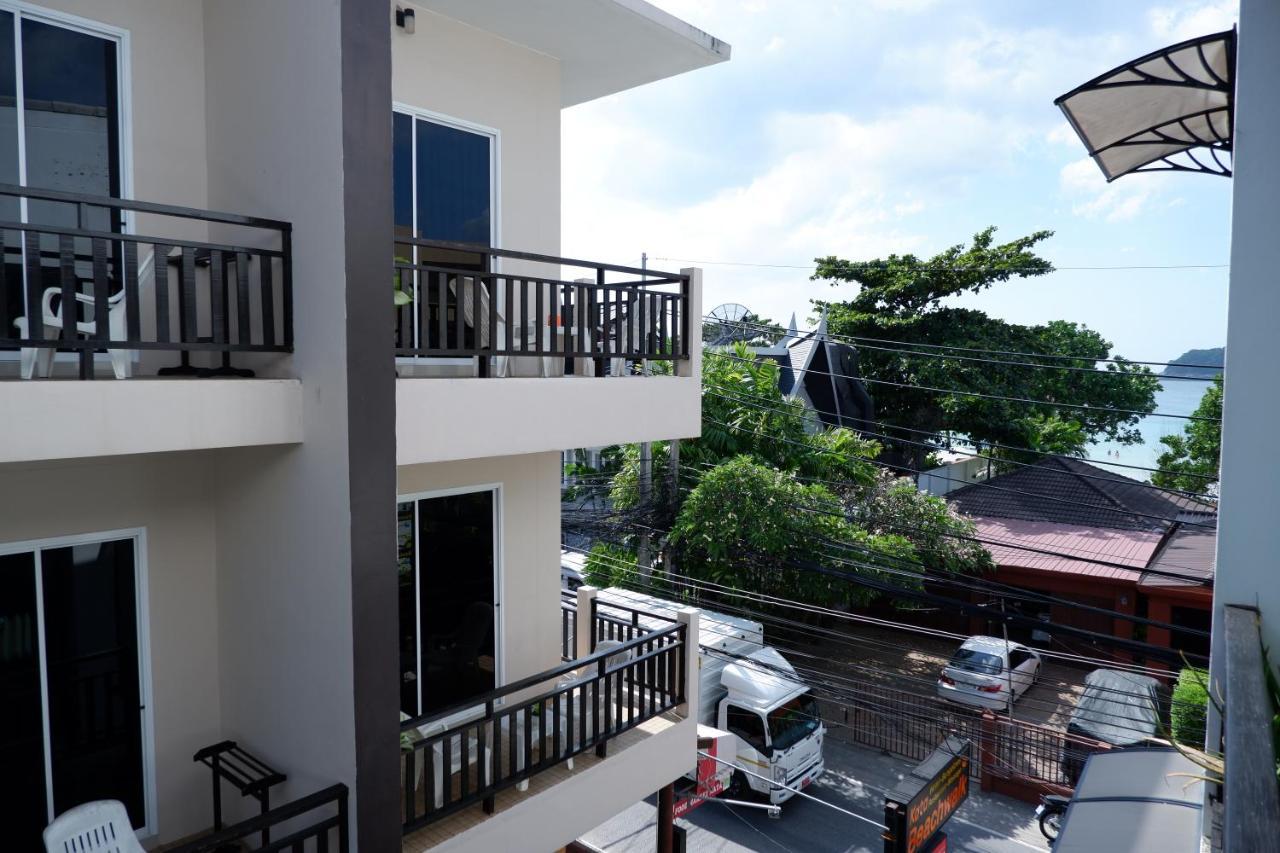Kata Beachwalk Hotel And Bungalows 외부 사진