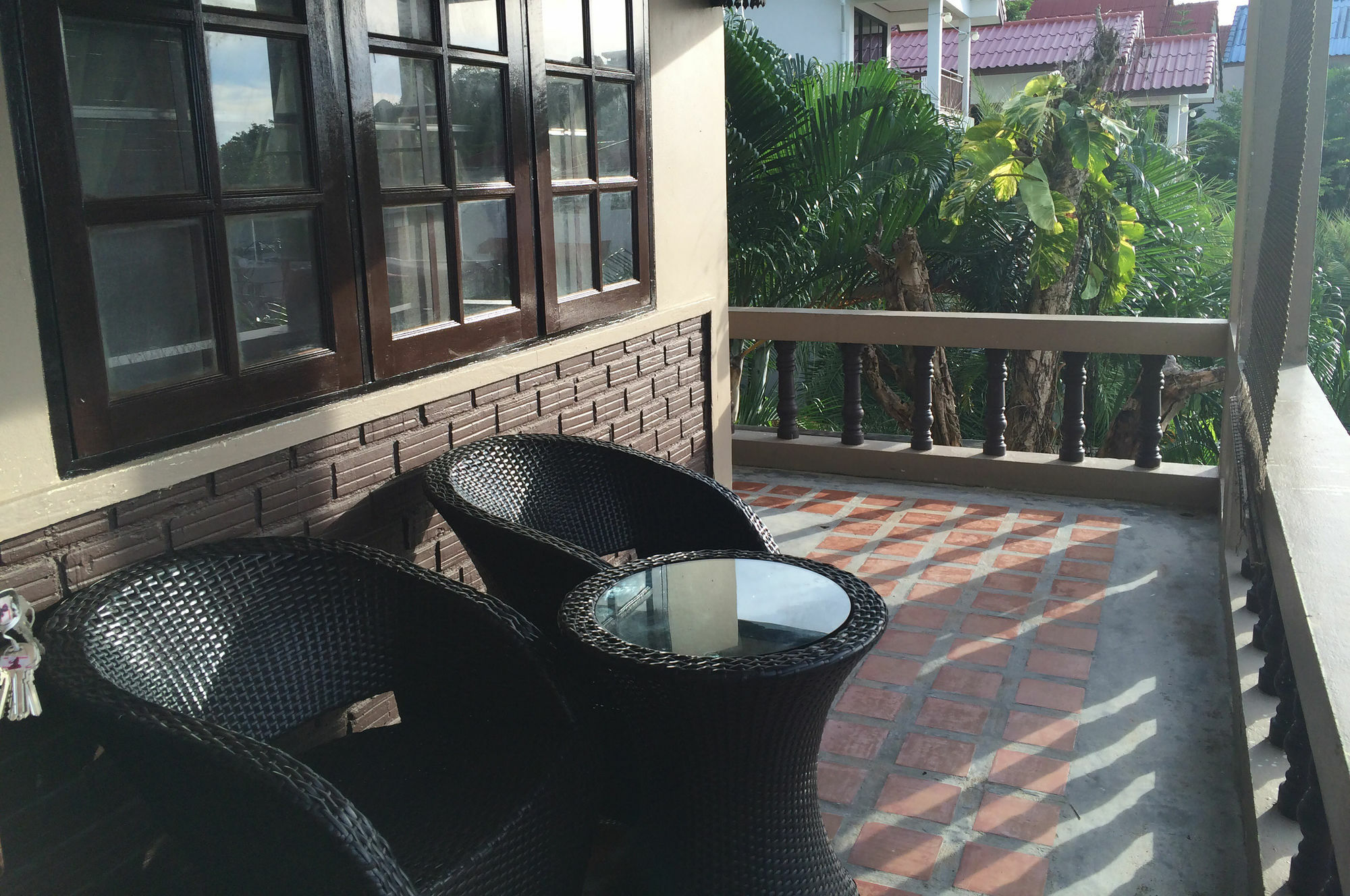 Kata Beachwalk Hotel And Bungalows 외부 사진