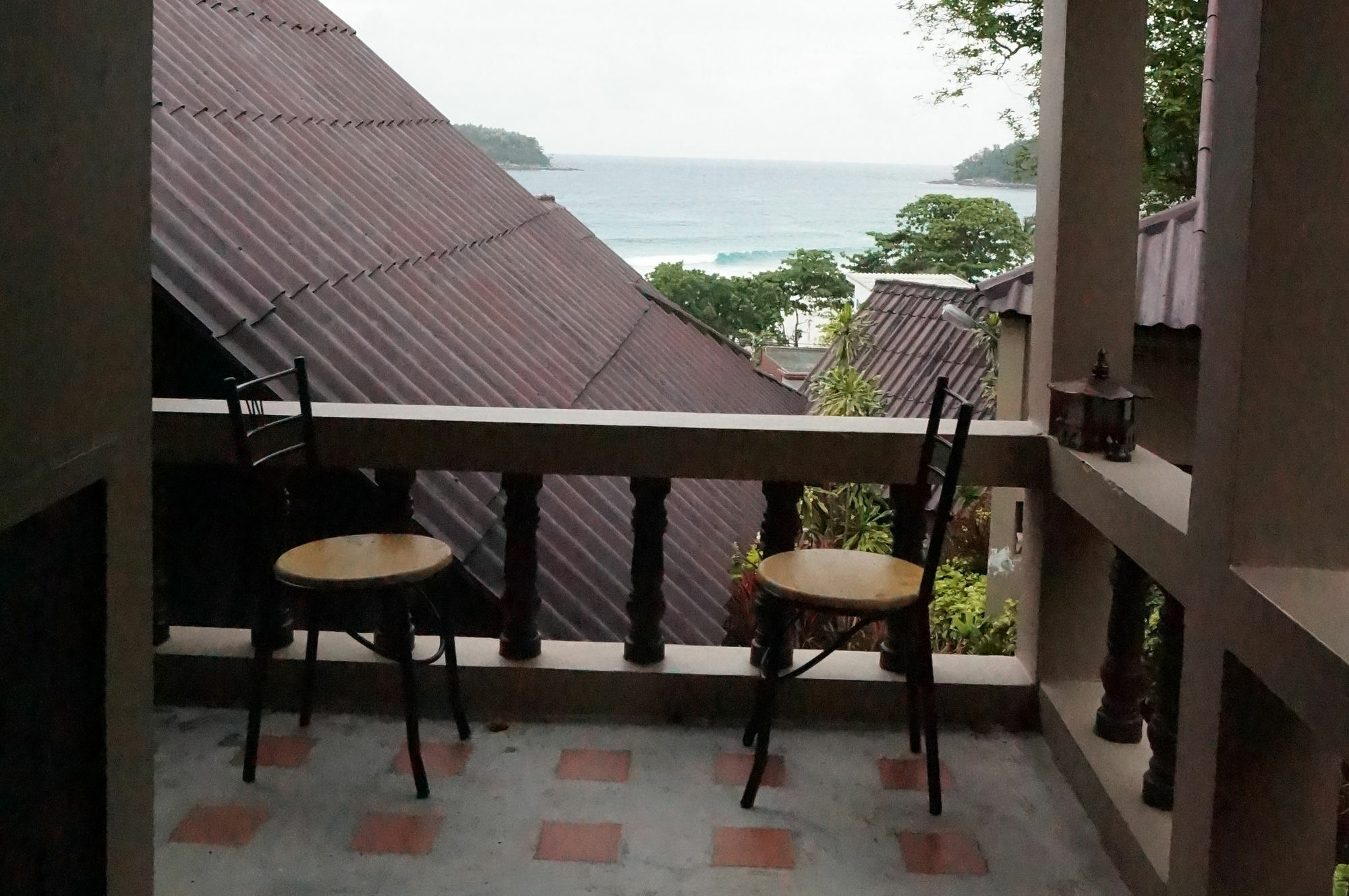 Kata Beachwalk Hotel And Bungalows 외부 사진