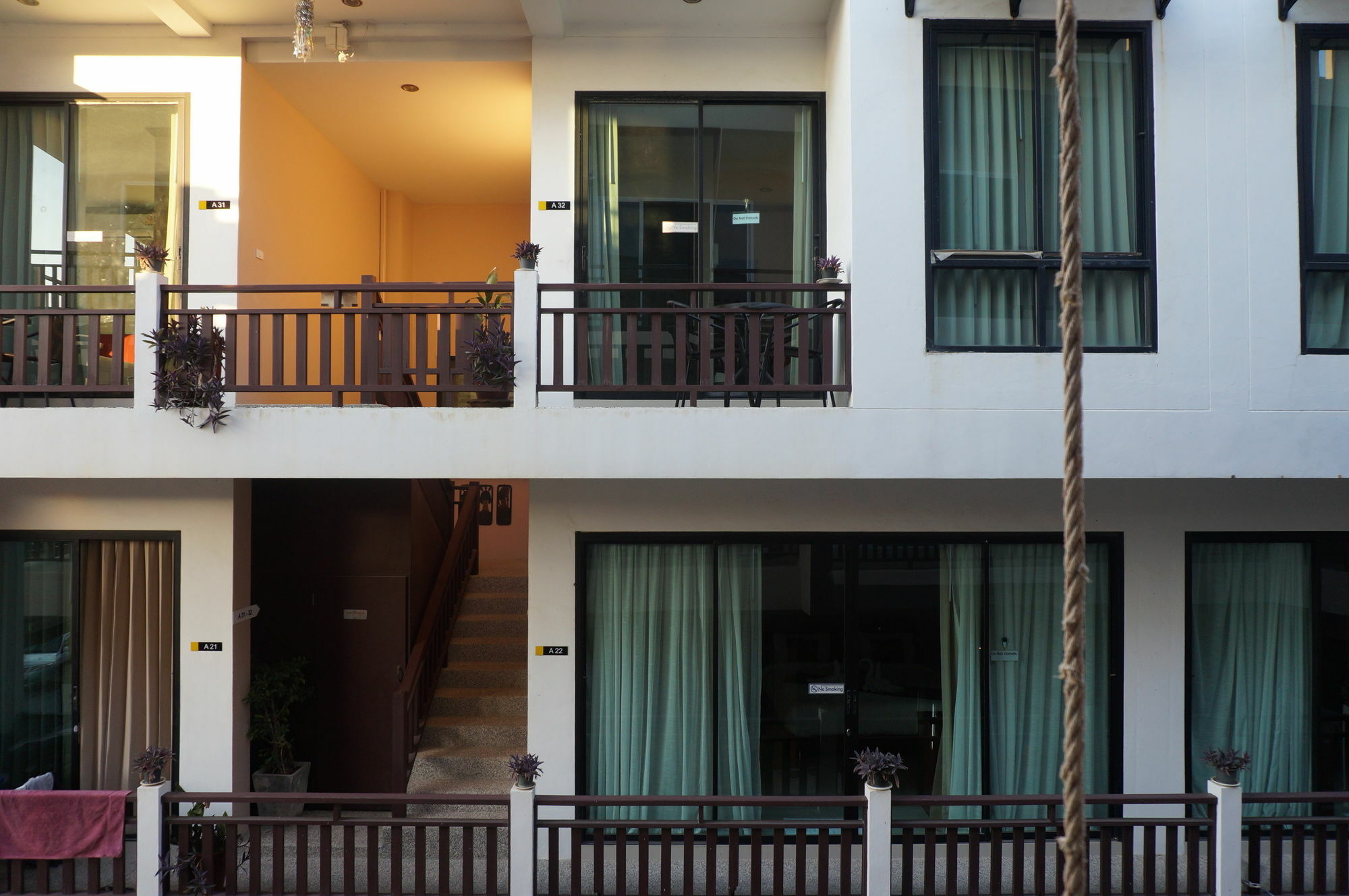 Kata Beachwalk Hotel And Bungalows 외부 사진