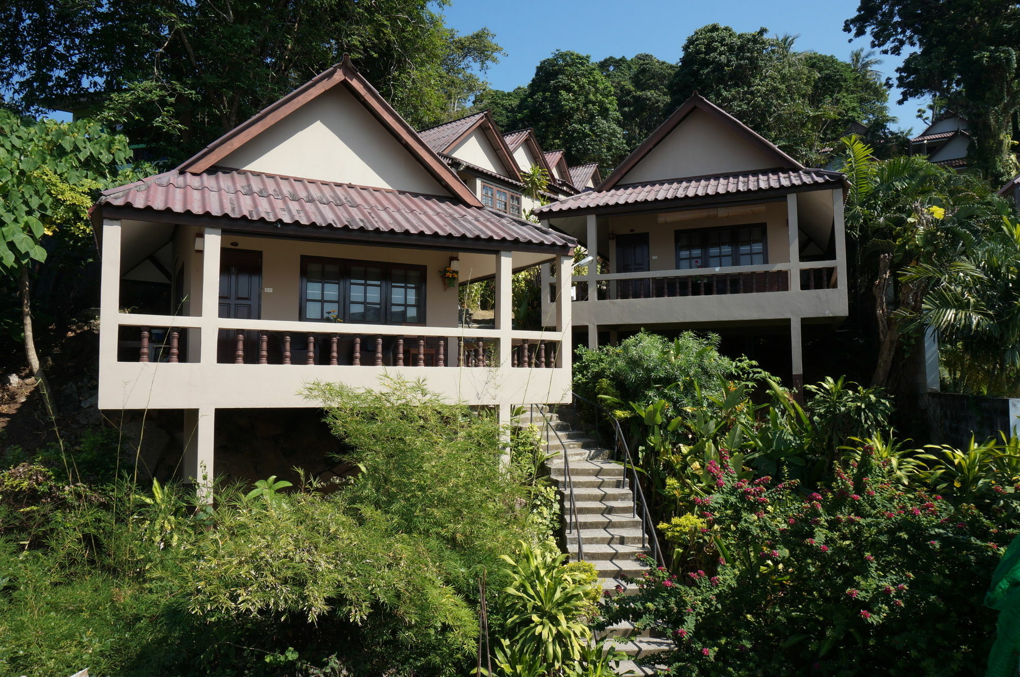 Kata Beachwalk Hotel And Bungalows 외부 사진